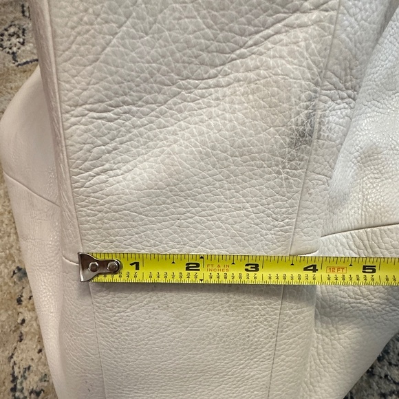 Coach white pebbled leather shoulder bag purse 3 compartments tan satin interior - Picture 14 of 16